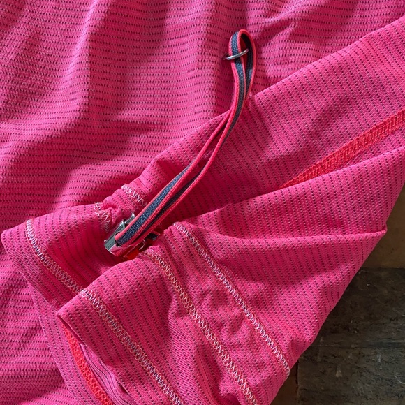 Lululemon tank - Picture 2 of 5